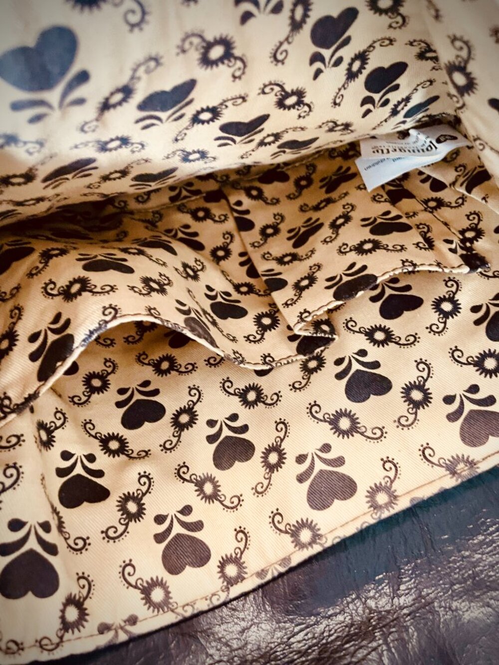 Loungefly Owl with Heart Eyes Faux Leather Messenger Bag - Picture 5 of 7